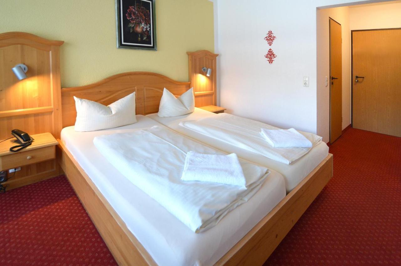 קיפרספלדן Gasthof Hotel Zur Post מראה חיצוני תמונה
