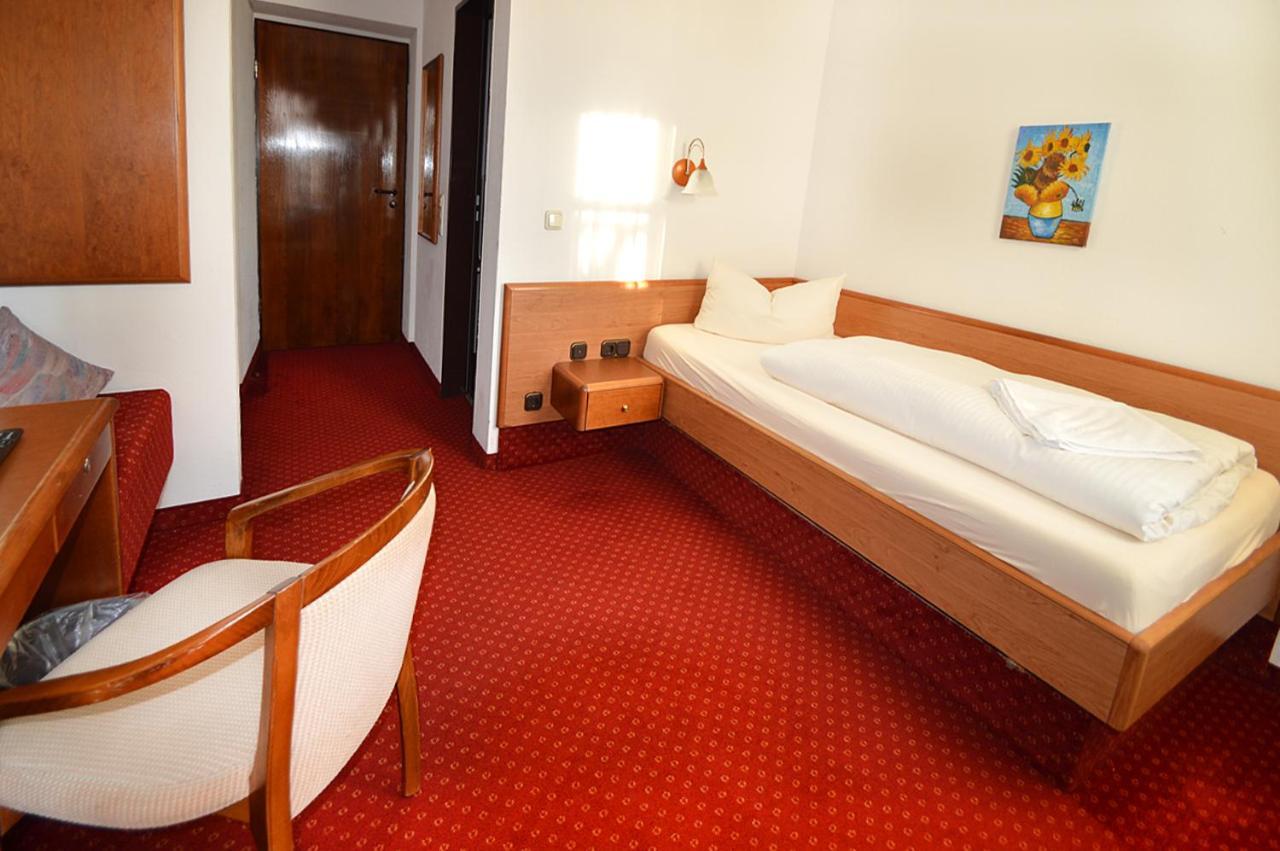 קיפרספלדן Gasthof Hotel Zur Post מראה חיצוני תמונה