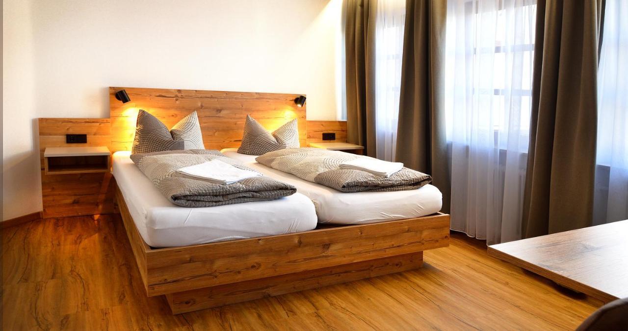 קיפרספלדן Gasthof Hotel Zur Post מראה חיצוני תמונה