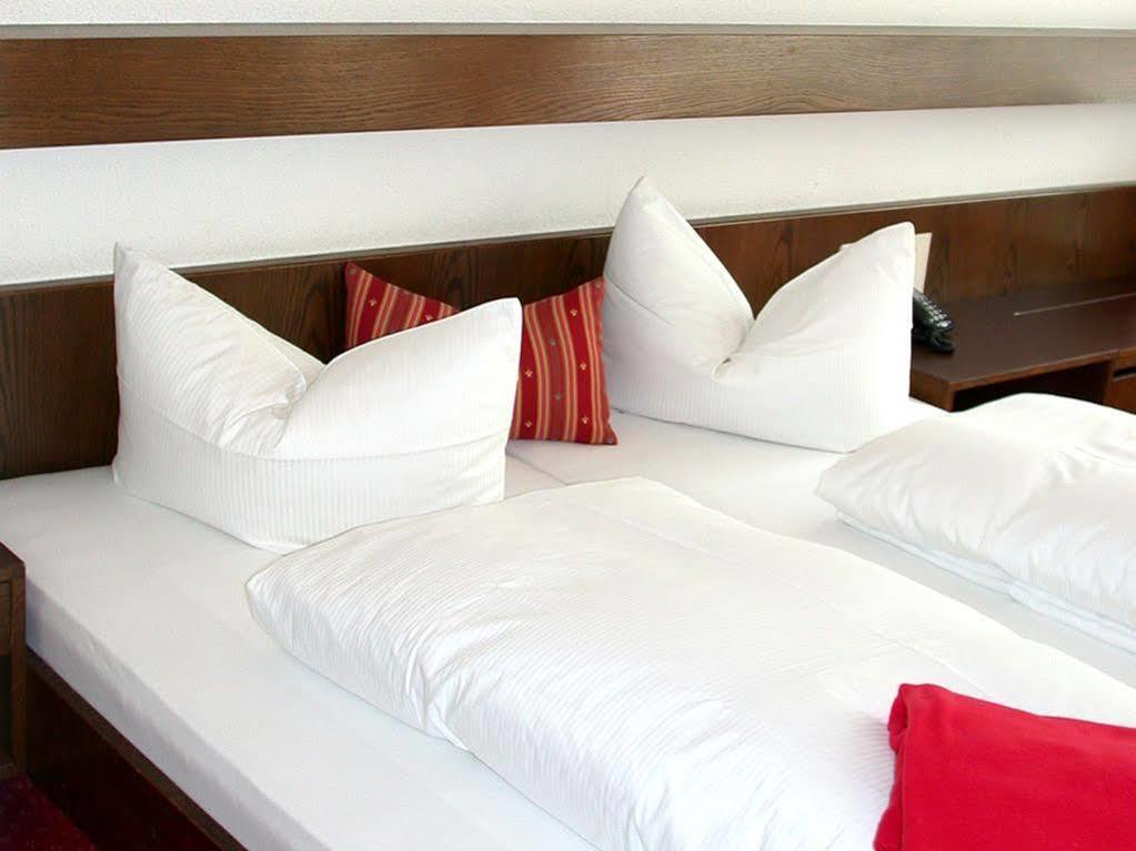 קיפרספלדן Gasthof Hotel Zur Post מראה חיצוני תמונה