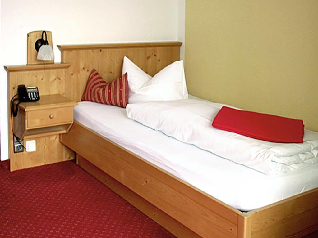 קיפרספלדן Gasthof Hotel Zur Post מראה חיצוני תמונה